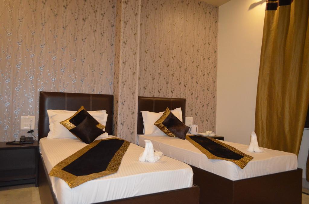 Hotel Red Orchid Meerut Zimmer foto