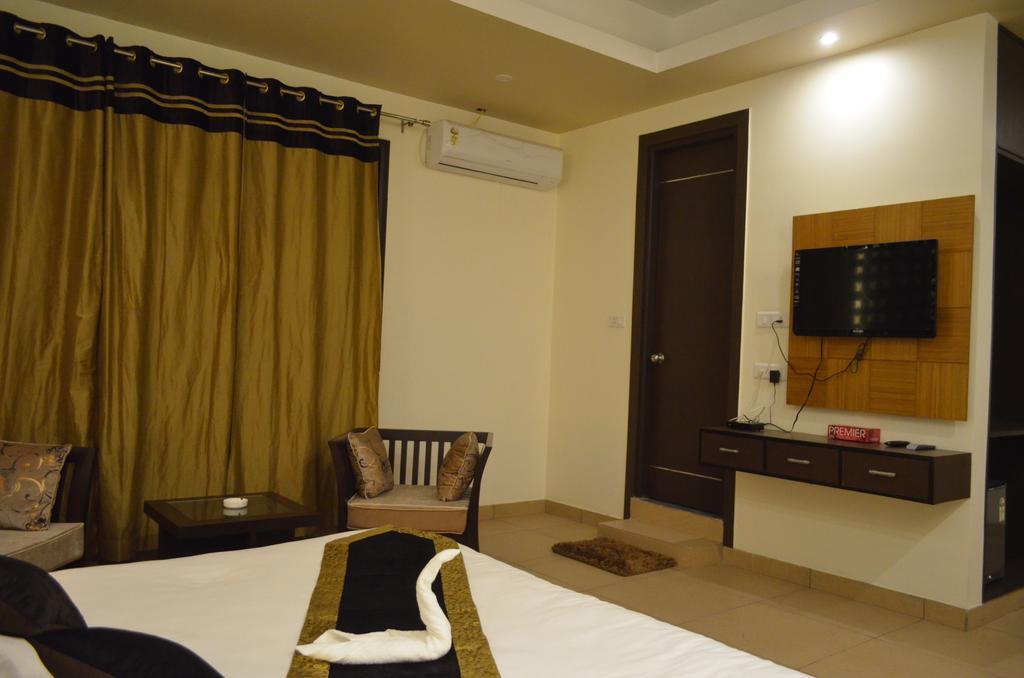 Hotel Red Orchid Meerut Exterior foto