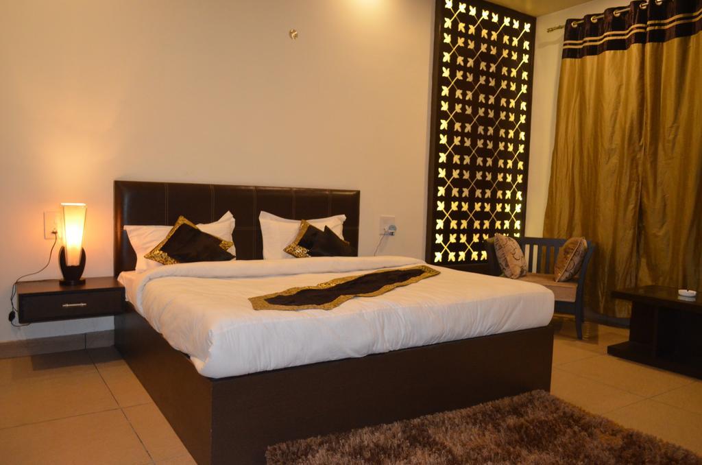 Hotel Red Orchid Meerut Exterior foto